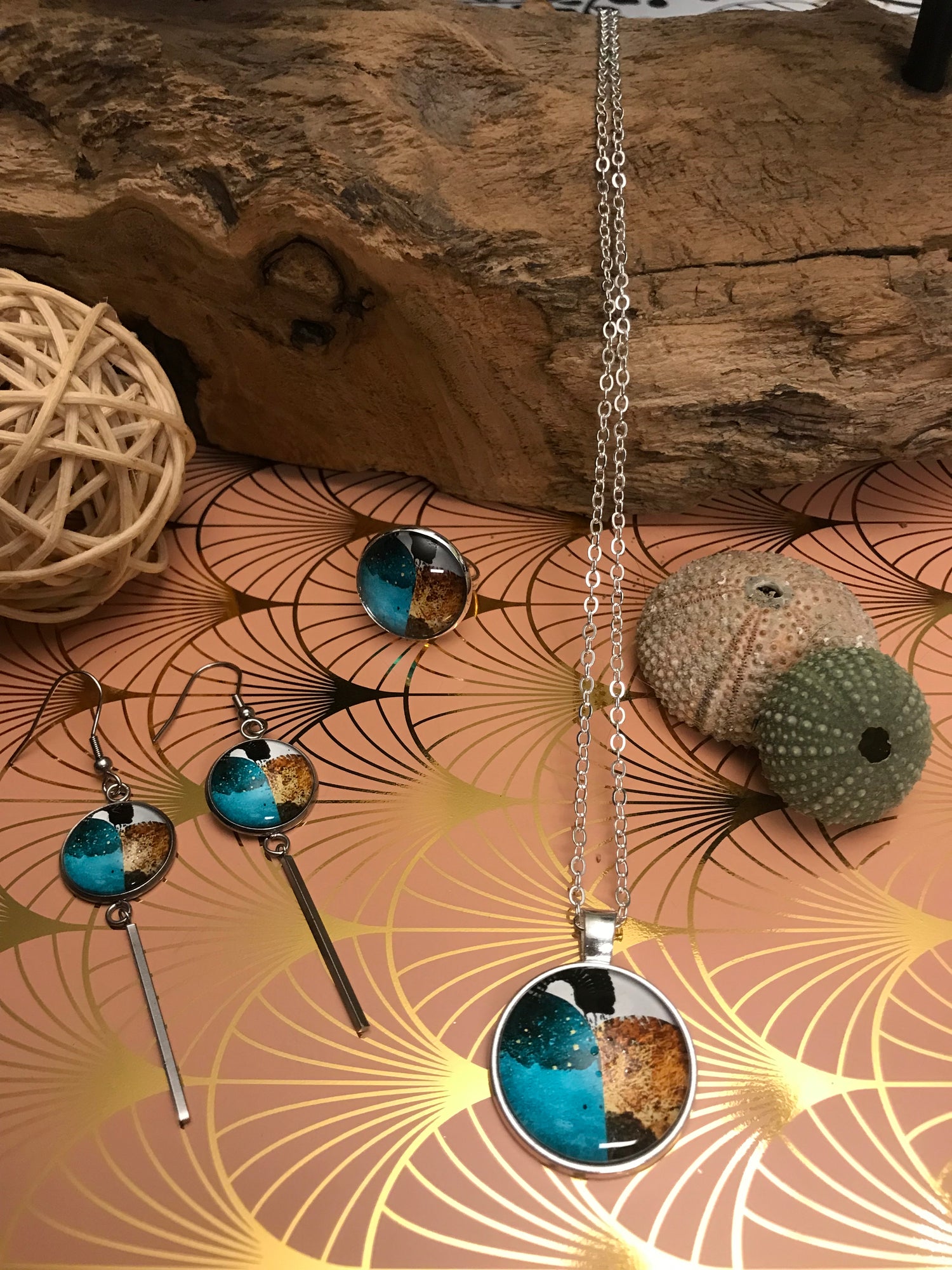 Colliers, parures, bracelets, duos and Co